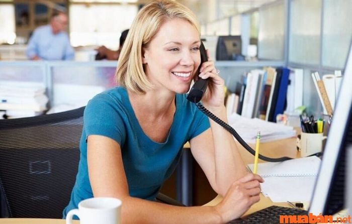 Cold calling là gì? Ưu điểm là khả năng dễ dàng tiếp cận khách hàng tiềm năng.