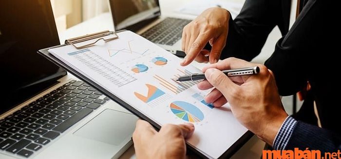 Phương pháp liên hệ cân đối thể hiện sự cân bằng giữa tài sản và nguồn vốn.