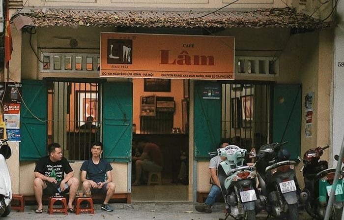 Phong cách hoài cổ và lãng mạn.