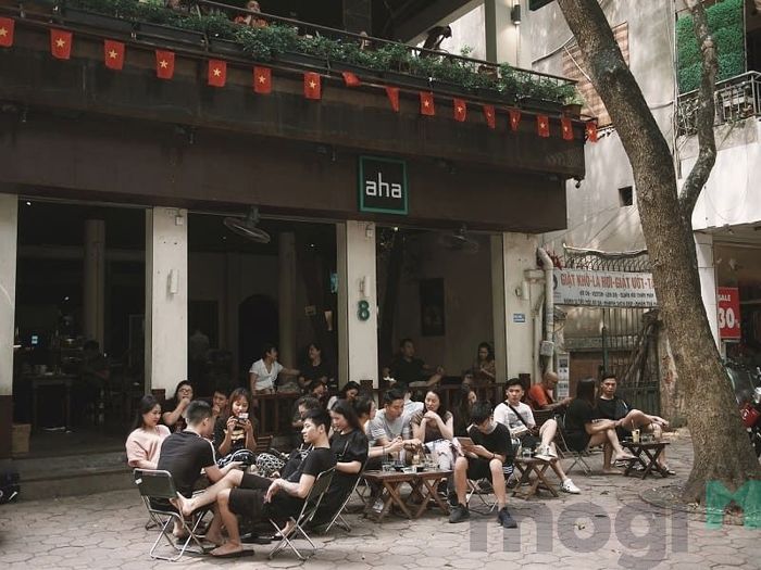 Bàn ghế với thiết kế đơn giản và gọn nhẹ là điểm mạnh của mô hình kinh doanh này.