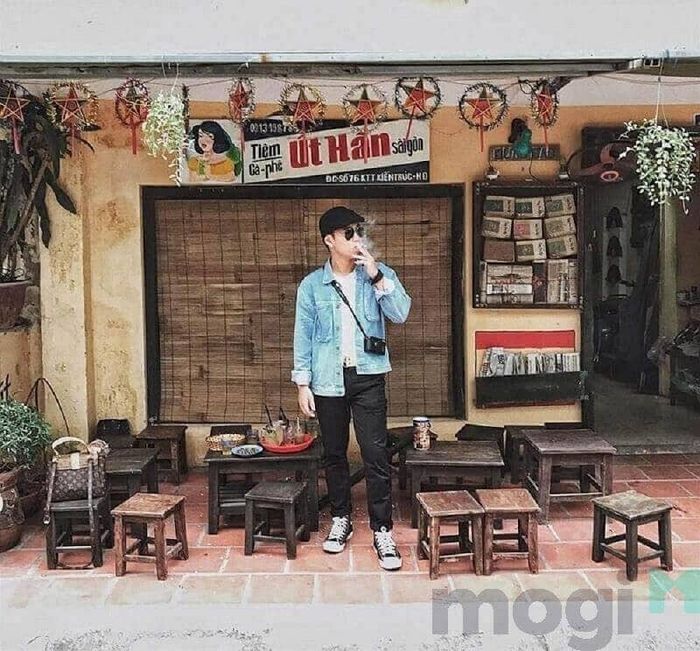Quán cafe cóc theo phong cách Vintage cuốn hút khách hàng bởi sự hoài niệm.