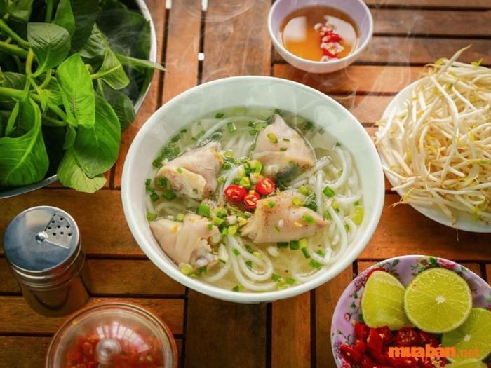 Thưởng thức món đặc sản bánh canh Trảng Bàng