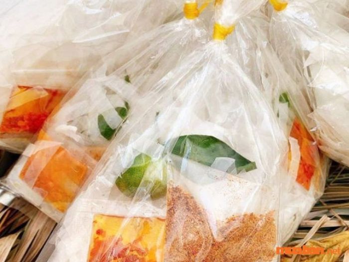 Món bánh tráng phơi sương nổi tiếng của Trảng Bàng