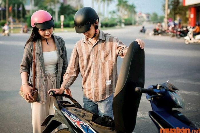 Kiểm tra xe trước khi nhận là điều rất quan trọng.