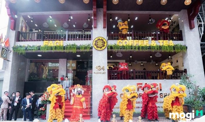 Bạn cần tính toán chi phí cho ngày khai trương quán cafe.