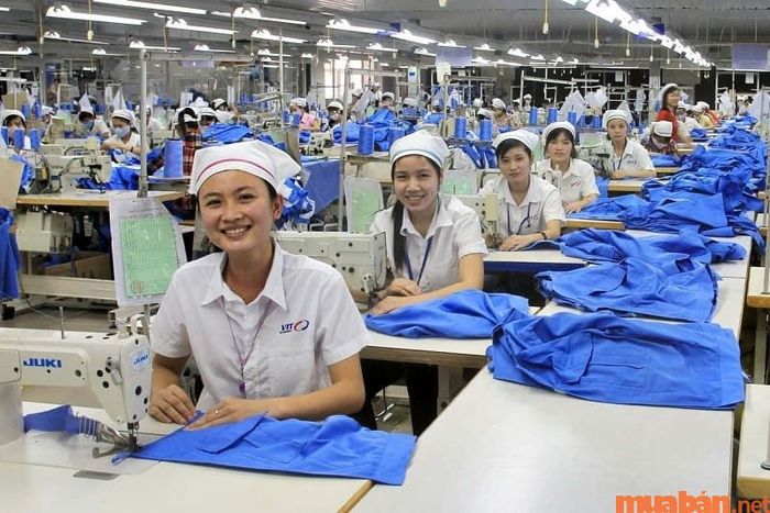 Chú ý khi hoàn thiện hồ sơ xin việc công nhân