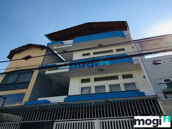 Nhà nằm trên hẻm dành cho xe hơi