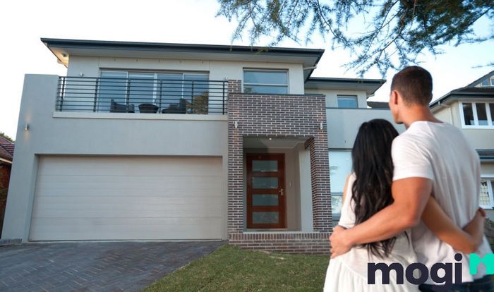 Người bán sẽ phải nộp thuế thu nhập cá nhân tương đương 2% giá trị bất động sản đã bán.