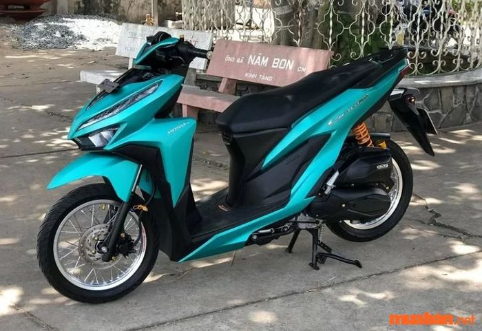 Vario 150 màu xanh ngọc