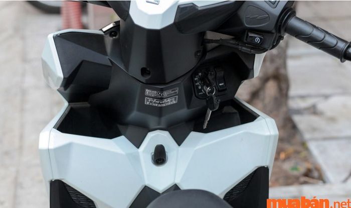 Click 125i được hãng Honda trang bị nhiều tính năng hiện đại phục vụ người dùng.
