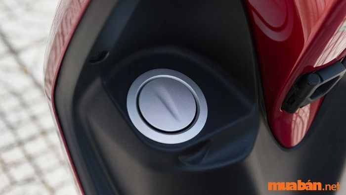 Nắp bình xăng của xe Latte