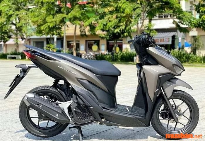 Vario 150 màu nâu