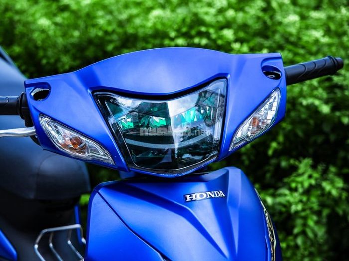 Hệ thống đèn pha chiếu sáng hiệu quả trên Wave 50cc