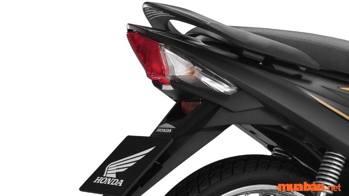Thiết kế đuôi xe của Wave RSX 2024