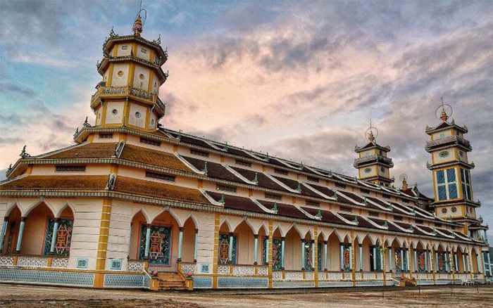 Thánh thất Đa Phước chính thức được khởi công vào năm 1938 (Ảnh: Sưu tầm)