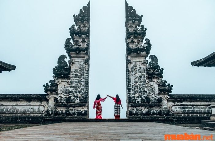 Cổng Trời Bali Đà Lạt sẽ luôn là background hoàn hảo để bạn ghi lại những bức ảnh sống động và đẹp mắt.