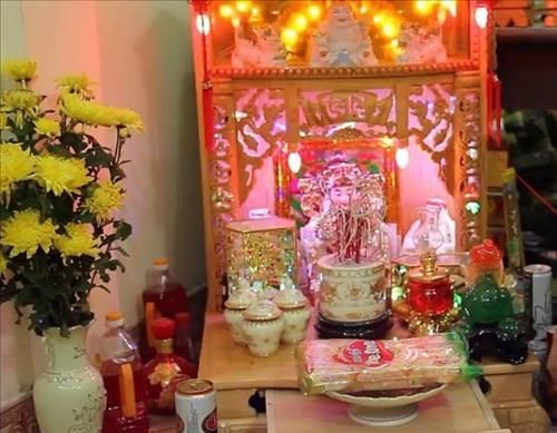 Những vật phẩm cần có trên bàn thờ Thần Tài