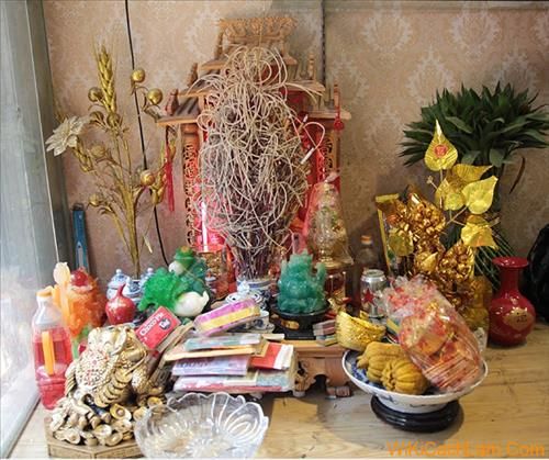 Tại sao bàn thờ Thần Tài, ông Địa lại không được đặt trên cao?