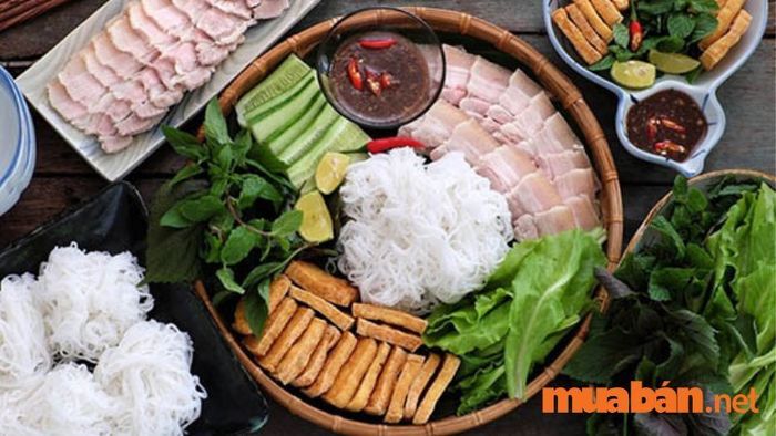 Khám phá những quán ăn ngon tại quận 7, nơi bạn có thể thưởng thức nhiều món ăn đặc sắc và đậm đà hương vị.