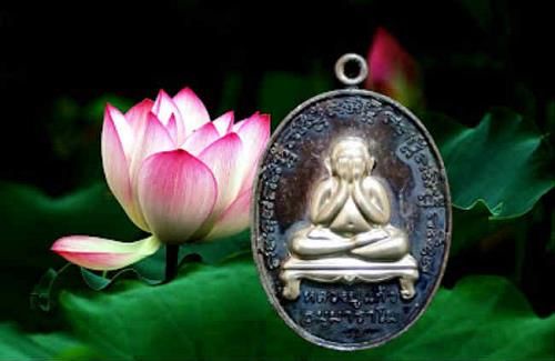 Sự Bí Ẩn Xung Quanh Phật Bịt Mắt Thái Lan