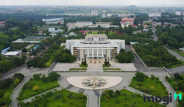 Đại học Quốc gia dẫn đầu trong công tác đào tạo và phát triển giáo dục
