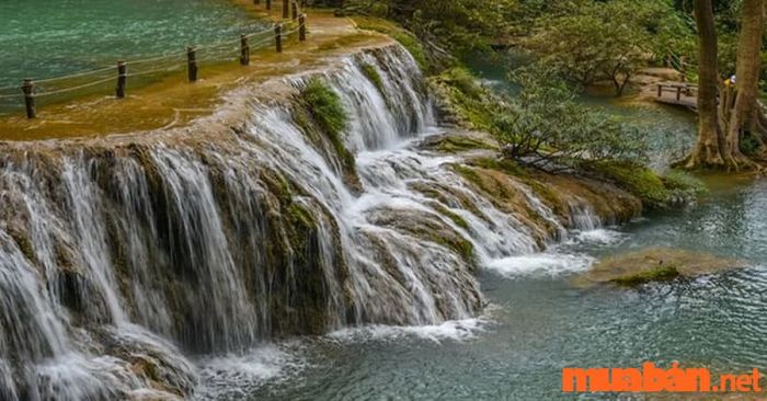 Kinh nghiệm du lịch Mộc Châu 2 ngày 1 đêm - chiêm ngưỡng vẻ đẹp hùng vĩ của thác Dải Yếm