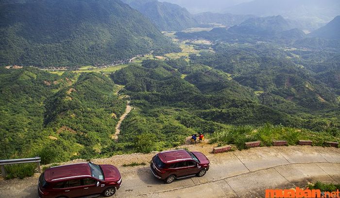 Cung đường này mang đến nhiều cảnh sắc thiên nhiên tuyệt đẹp, sẽ khiến bạn không thể rời mắt.