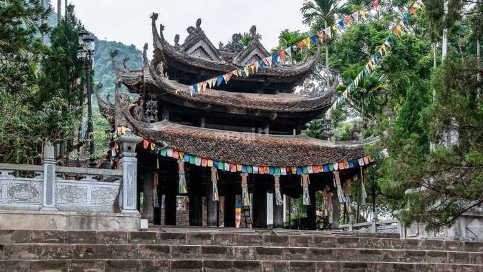 Những lưu ý cần nhớ khi viếng thăm chùa Hương - Nguồn: Internet