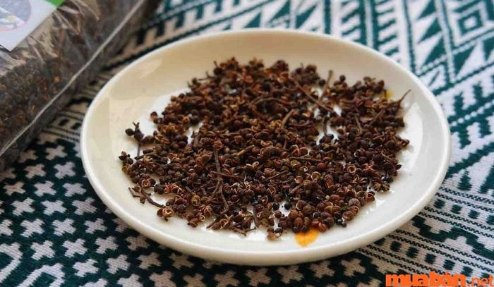 Hạt mắc khén là gia vị đặc trưng không thể thiếu trong các món ăn truyền thống của Pù Luông.