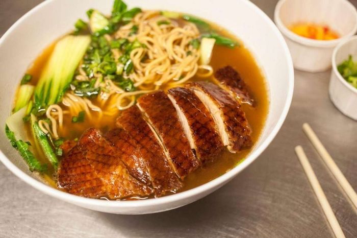 mì vịt tiềm - món ăn tinh tế, hấp dẫn khó cưỡng