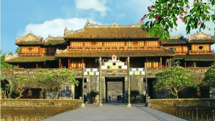 Khám phá tổng quan về kiến trúc Cung Đình Huế