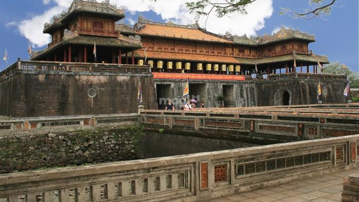 Khám phá các công trình và di sản kiến trúc nổi tiếng của Huế - Kinh thành Huế