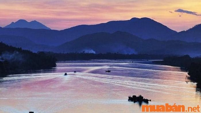 Huế có gì chơi? Khám phá núi Ngự Bình