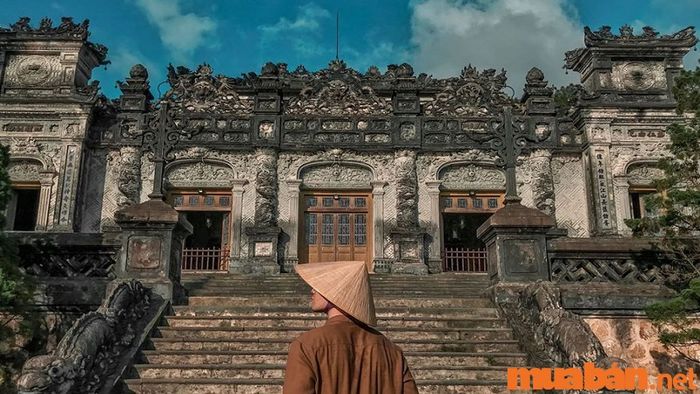 Huế có gì chơi? Khám phá Lăng Khải Định