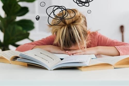 Thường xuyên cảm thấy kiệt sức
