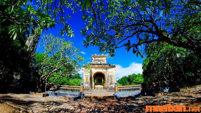 Huế có gì chơi? Khám phá Lăng Tự Đức