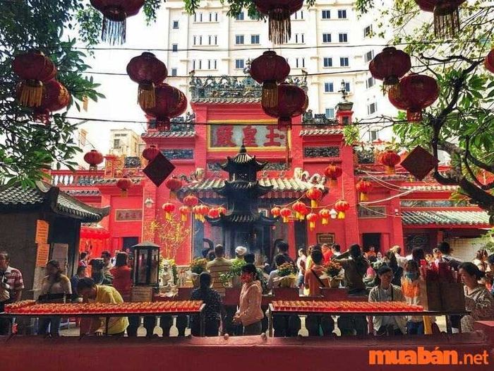 Một số ngôi chùa gần chùa Miếu Nổi Gò Vấp – Chùa Ngọc Hoàng