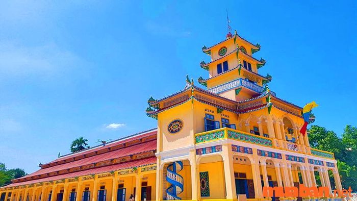 Kiến trúc độc đáo của hệ phái Cao Đài tại Tòa Thánh Tây Ninh