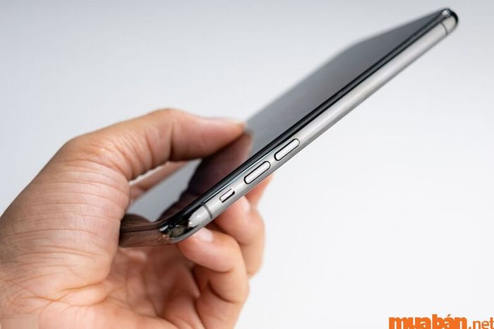 Vấn đề hở viền màn hình trên iPhone X
