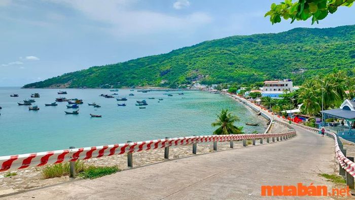 Khu du lịch Ma Thiên Lãnh là một trong những điểm du lịch nổi bật của Tây Ninh, được thiên nhiên ưu ái với vẻ đẹp độc đáo và thu hút nhiều du khách khám phá.