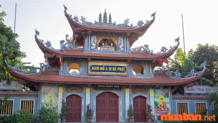 Những ngôi chùa nổi tiếng tại Hà Nội