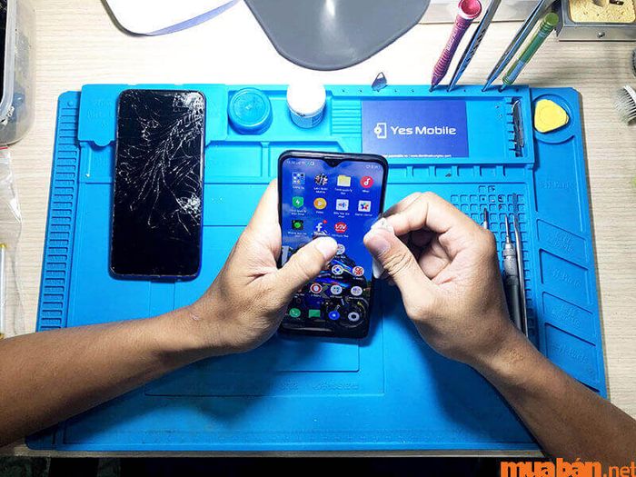 Vấn đề hở viền màn hình trên iPhone X