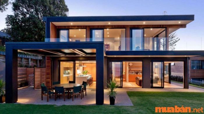 Mẫu nhà kính 2 tầng với thiết kế không gian mở, mang lại sự thoáng đãng, kết nối không gian nội thất với thiên nhiên xung quanh.