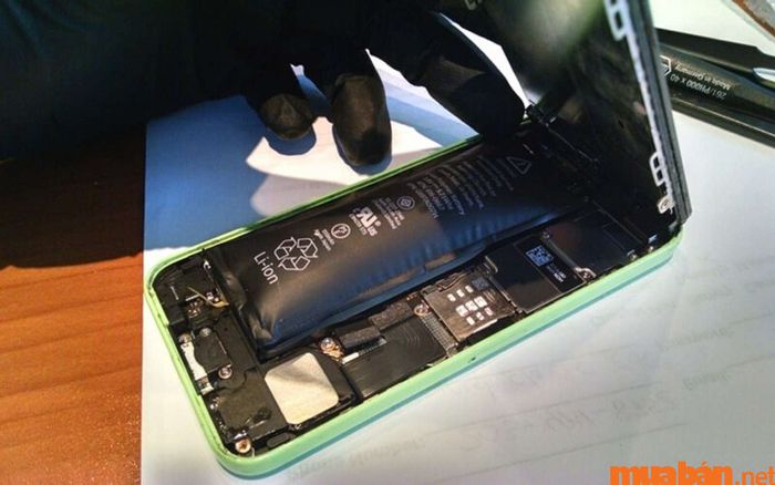 Vấn đề iPhone X bị hở viền màn hình