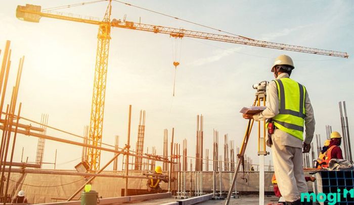 Việc thi công ở các khu vực nhà trong hẻm sẽ làm gia tăng đáng kể chi phí xây dựng do nhiều yếu tố phát sinh.