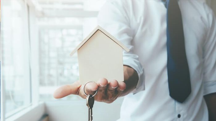 Đảm bảo rằng hình ảnh của căn nhà được chụp thật rõ ràng và tươm tất, sáng sủa sẽ giúp bạn thu hút được nhiều khách hàng hơn và tăng khả năng bán nhà nhanh chóng.