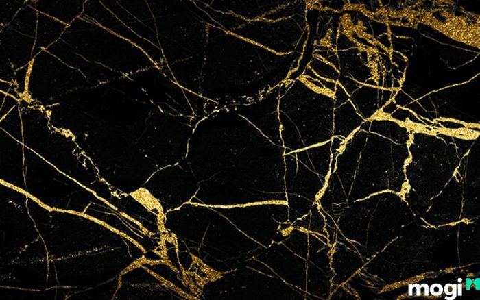 Đá Marble đen vân vàng là một lựa chọn hoàn hảo cho những không gian yêu cầu sự độc đáo và sang trọng, nhờ vào các đường vân vàng nổi bật trên nền đá đen huyền bí.