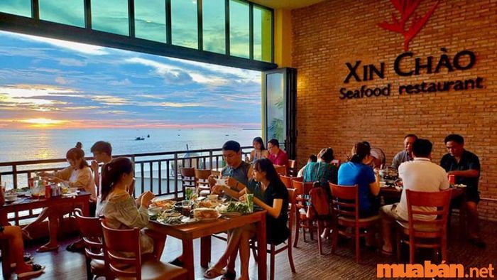 Nhà hàng Xin Chào Phú Quốc – Địa điểm thưởng thức hải sản tuyệt vời trên đảo ngọc