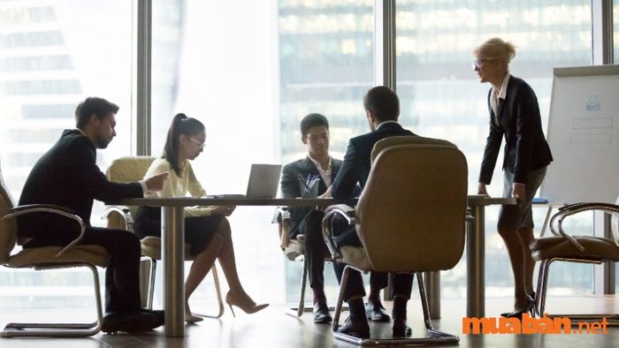 Quyền hạn của Giám đốc Điều hành trong Doanh nghiệp