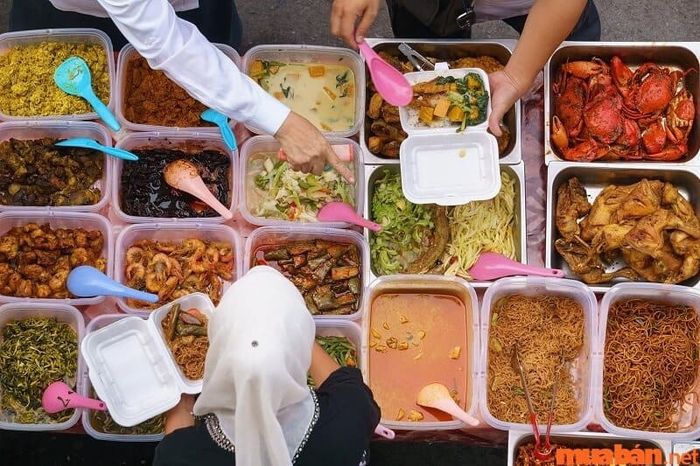 Chi phí ăn uống ở Malaysia khá phải chăng.